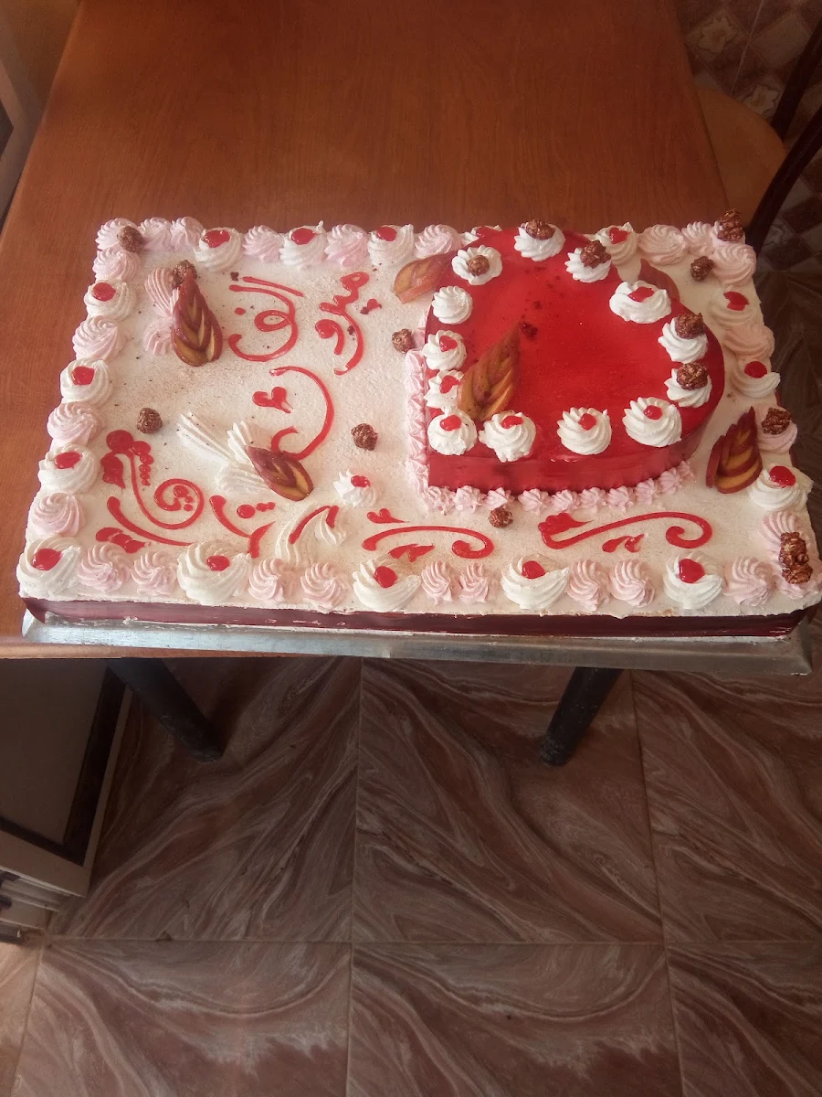 كعك الفرح, Shananigan's Bistro Coffee & Dessert Bar